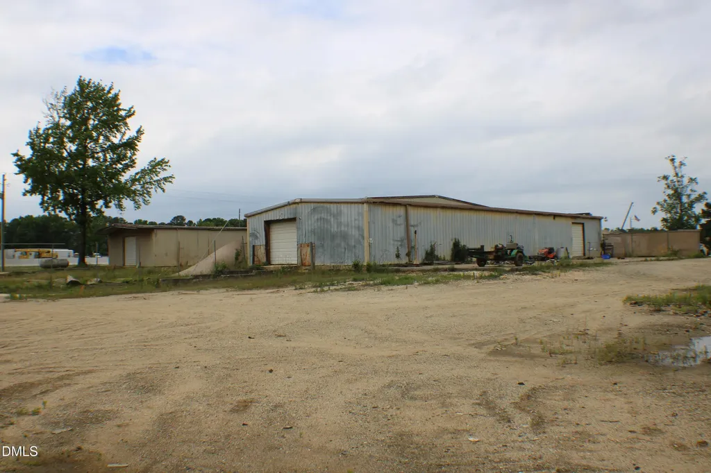 990 George Perry Lee Road Dunn NC 28334