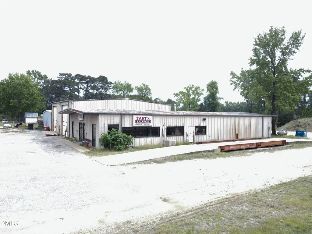 990 George Perry Lee Road Dunn NC 28334