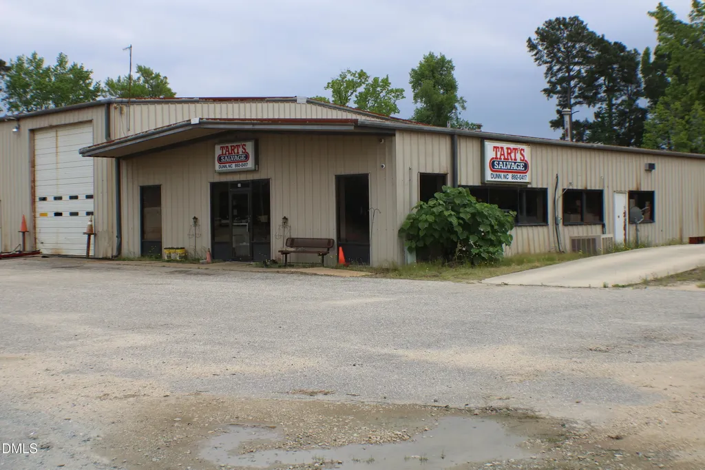 990 George Perry Lee Road Dunn NC 28334