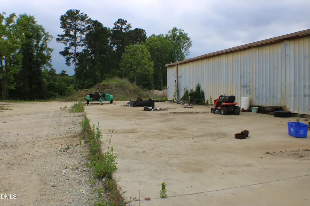 990 George Perry Lee Road Dunn NC 28334