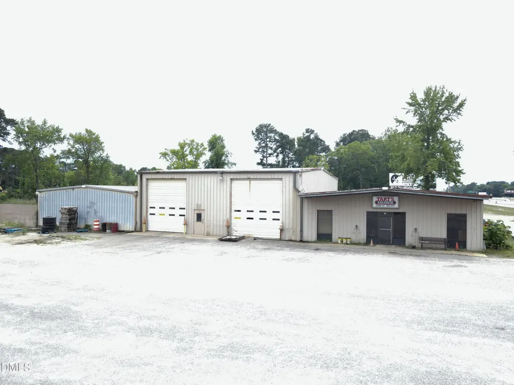 990 George Perry Lee Road Dunn NC 28334