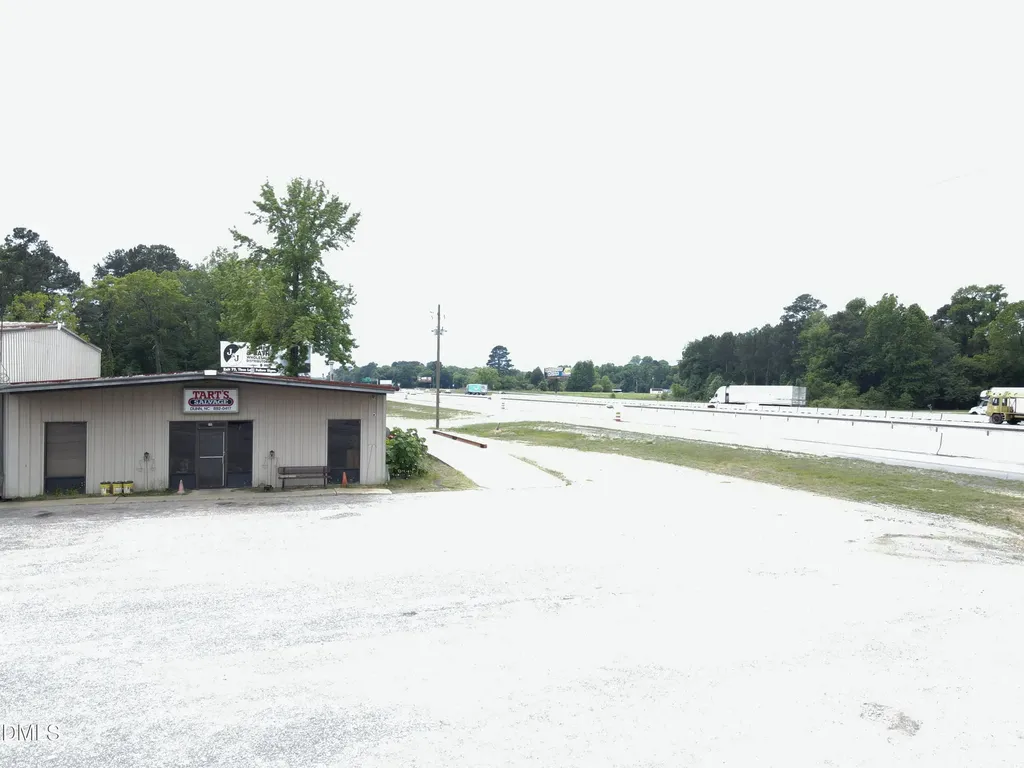 990 George Perry Lee Road Dunn NC 28334