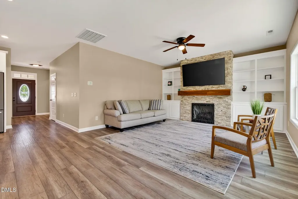 71 Locomotive Way Clayton NC 27520