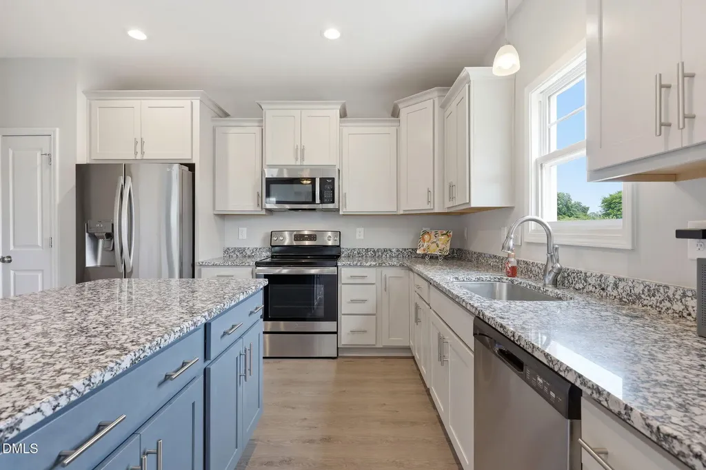 72 Sanford Lane Dunn NC 28334