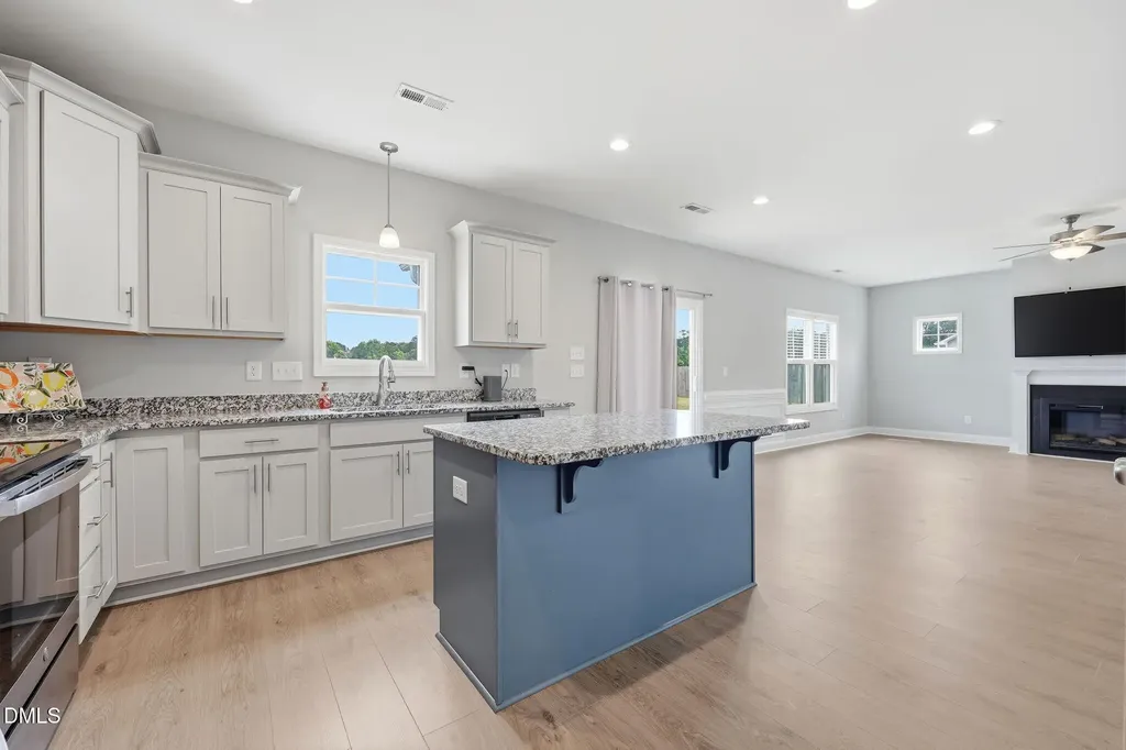 72 Sanford Lane Dunn NC 28334