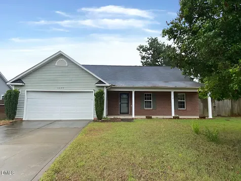 4235 Redspire Lane Fayetteville NC 28306