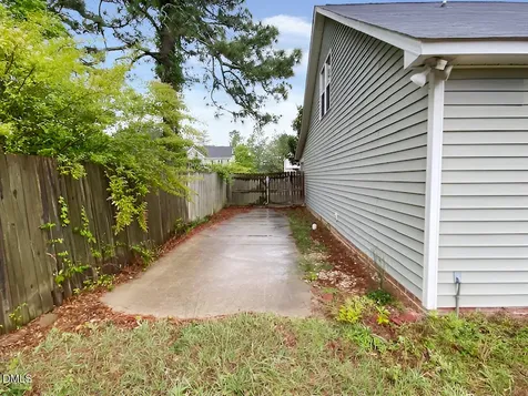 4235 Redspire Lane Fayetteville NC 28306