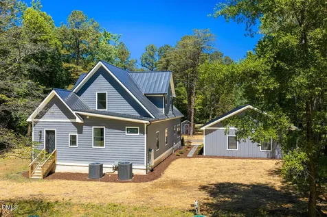 3815 Blakely Way Efland NC 27243