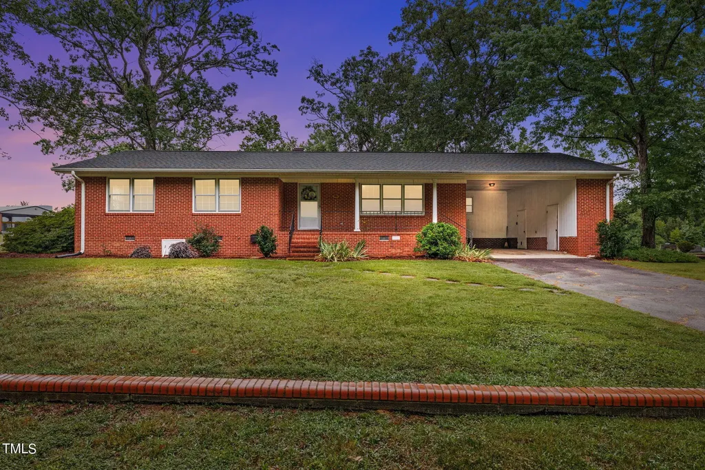 60 Lancaster Drive Goldston NC 27252
