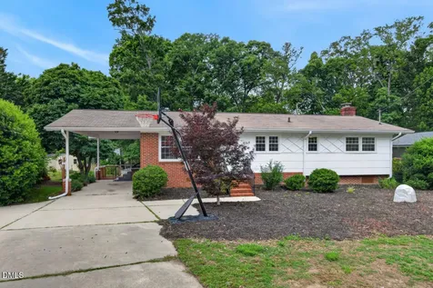 2007 Seneca Drive Raleigh NC 27604