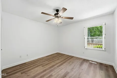 1121 Sherwood Drive Burlington NC 27215