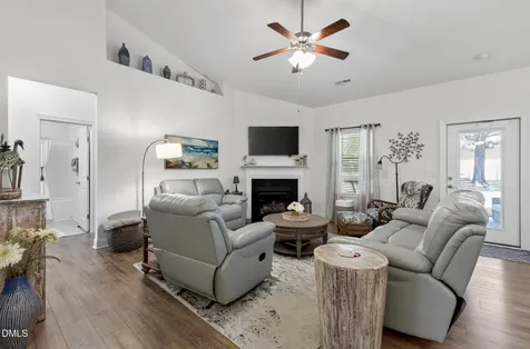 20 Deep Clay Circle Angier NC 27501
