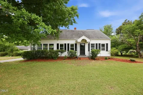 203 Vernon Street Broadway NC 27505