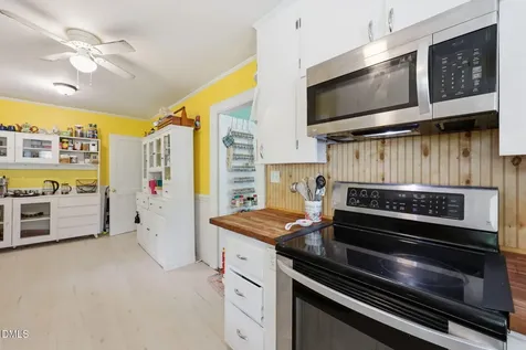203 Vernon Street Broadway NC 27505