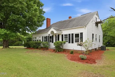 203 Vernon Street Broadway NC 27505