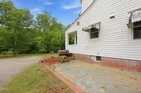 203 Vernon Street Broadway NC 27505