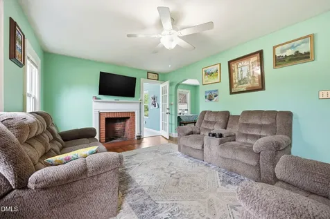 203 Vernon Street Broadway NC 27505