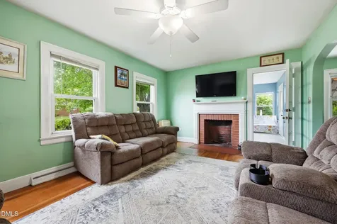 203 Vernon Street Broadway NC 27505