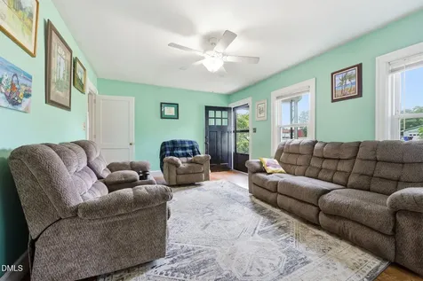 203 Vernon Street Broadway NC 27505