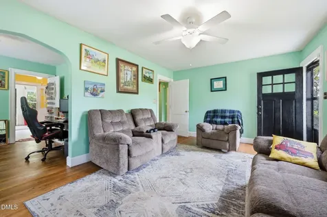 203 Vernon Street Broadway NC 27505