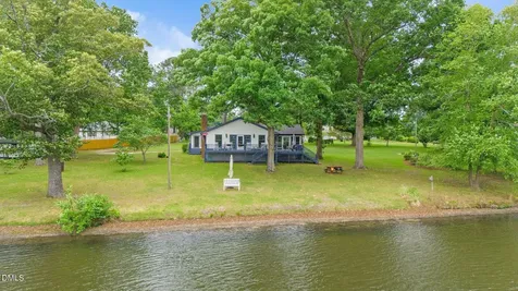 3007 Red Circle Willow Springs NC 27592