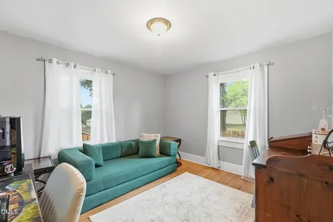 215 Home Avenue Graham NC 27253