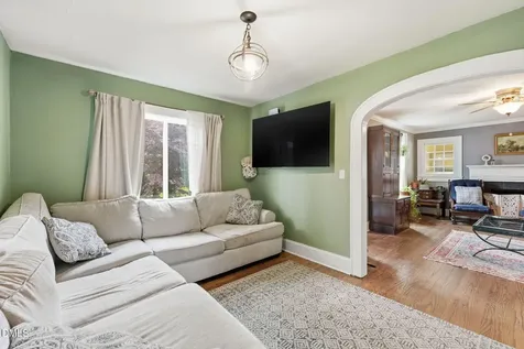 215 Home Avenue Graham NC 27253