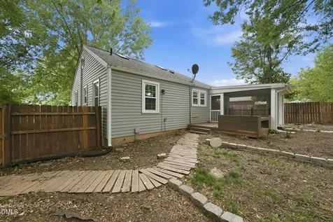 1627 Melody Lane Burlington NC 27215