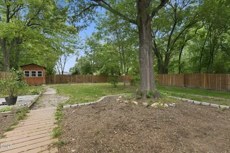 1627 Melody Lane Burlington NC 27215