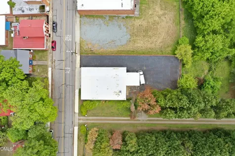 43 W Main Street W Yanceyville NC 27379