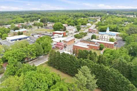 43 W Main Street W Yanceyville NC 27379