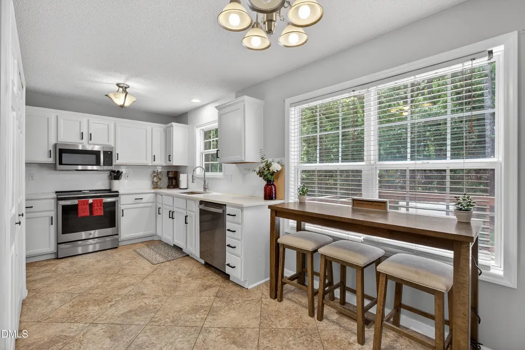 809 Swan Hill Court Fuquay Varina NC 27526
