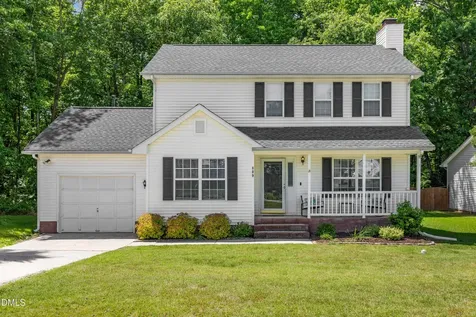 809 Swan Hill Court Fuquay Varina NC 27526