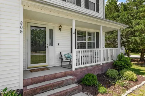 809 Swan Hill Court Fuquay Varina NC 27526