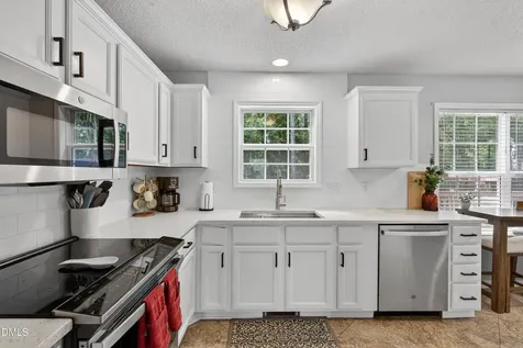 809 Swan Hill Court Fuquay Varina NC 27526