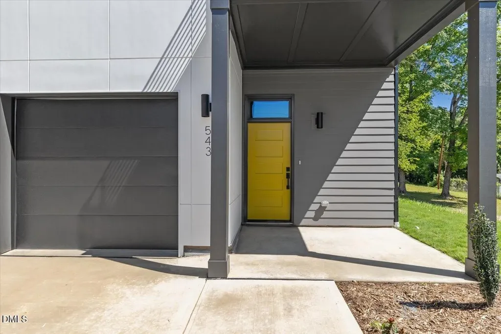 543 Bragg Street Raleigh NC 27610