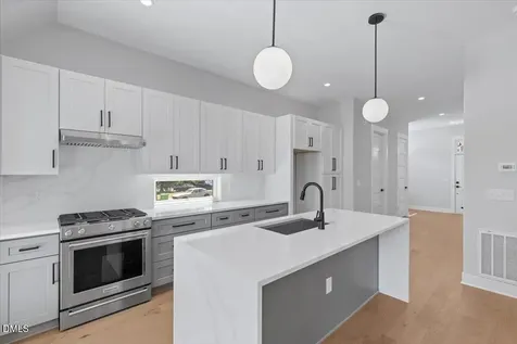 543 Bragg Street Raleigh NC 27610