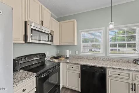 310 Carriage Loop Burlington NC 27217