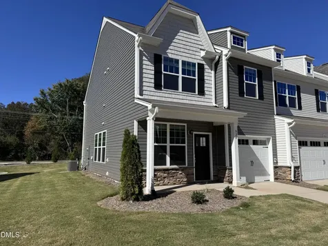 836 Pryor Street Mebane NC 27302