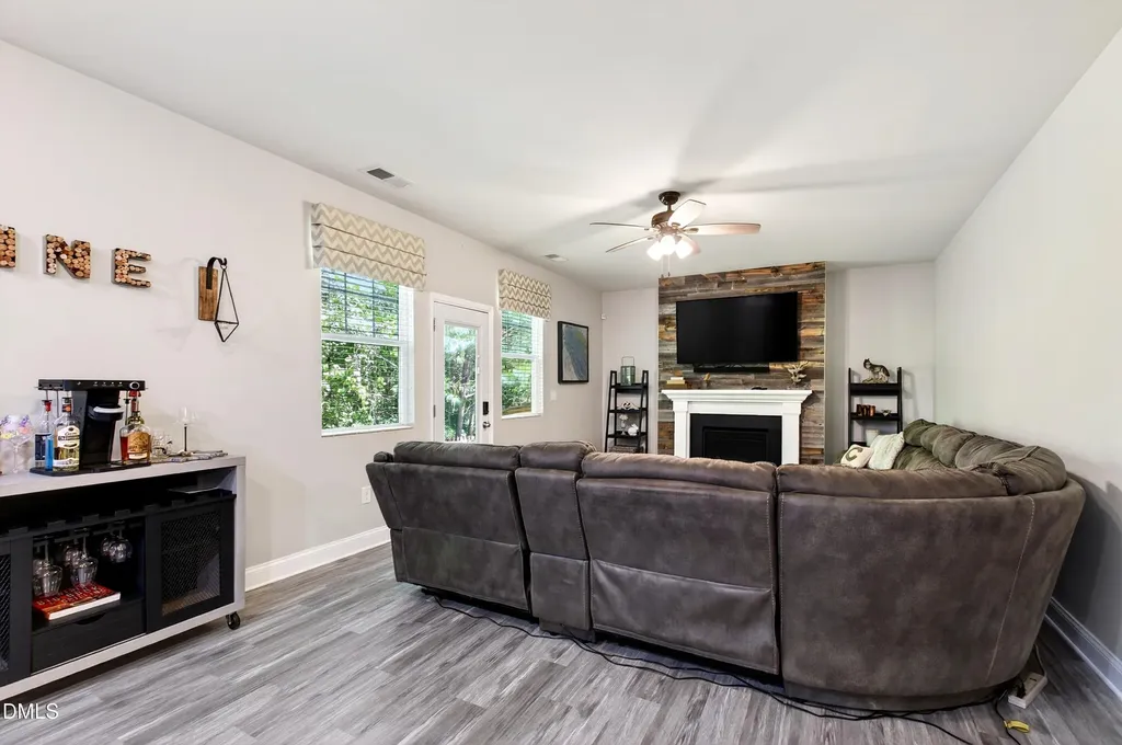 113 Lyonshall Street Fuquay Varina NC 27526