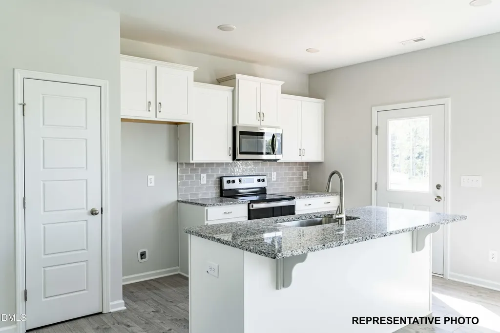 28 W Coulter Court Selma NC 27576
