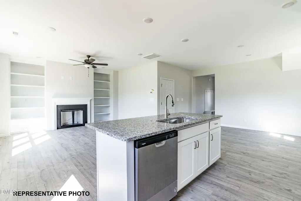 28 W Coulter Court Selma NC 27576