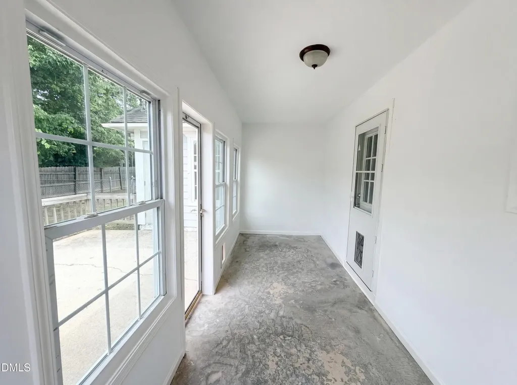 617 Country Lane Holly Springs NC 27540