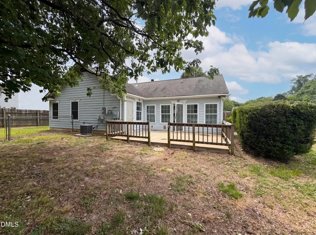 617 Country Lane Holly Springs NC 27540