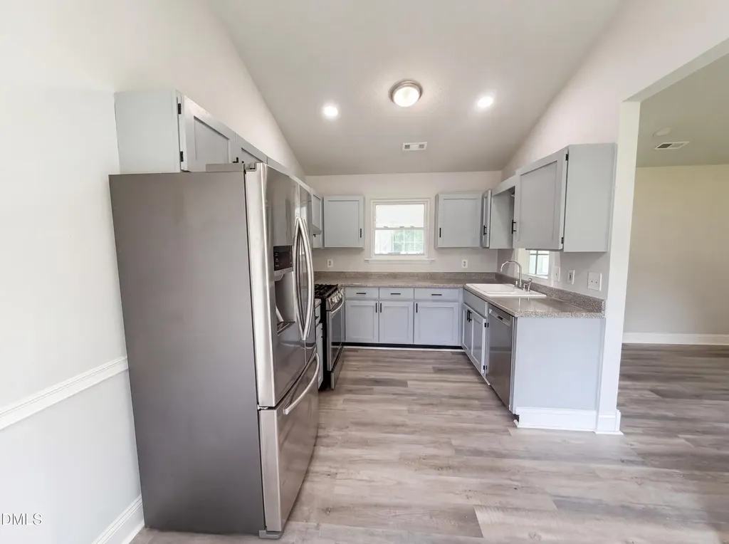 617 Country Lane Holly Springs NC 27540
