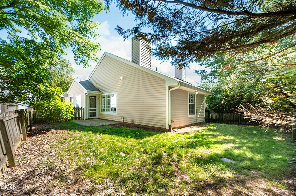 104 Duchess Lane Chapel Hill NC 27517