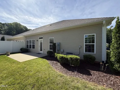 1123 Lake Michael Way Mebane NC 27302
