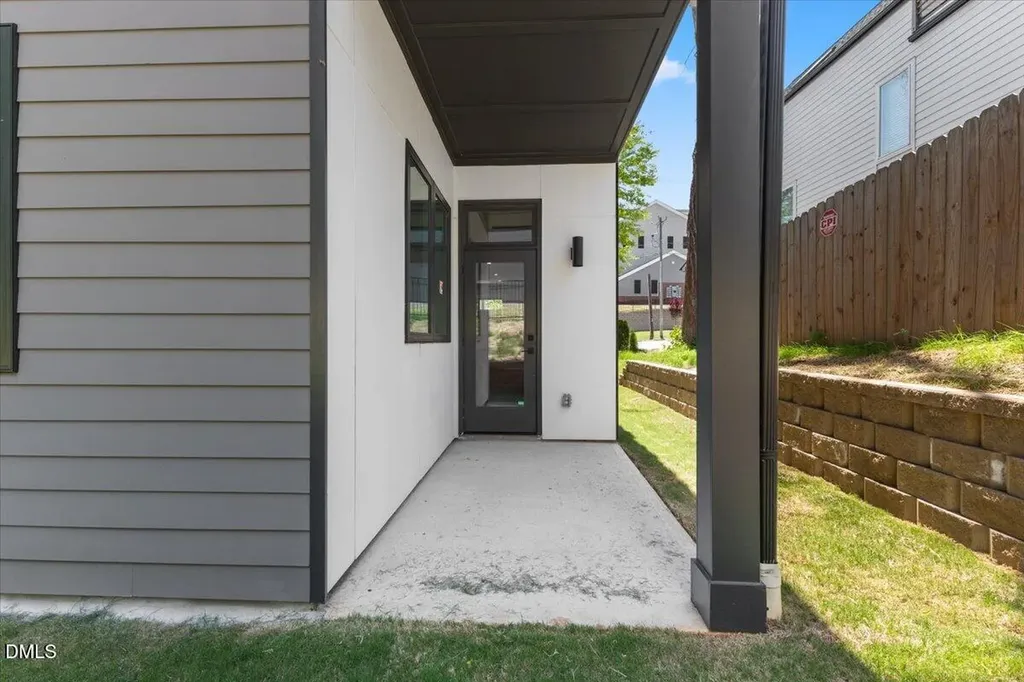 541 Bragg Street Raleigh NC 27610