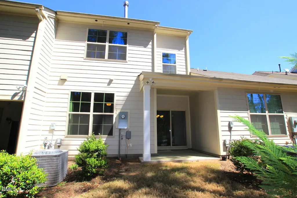 10019 Lynnberry Place Raleigh NC 27617