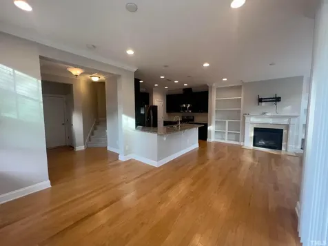 718 Mcrae Road Cary NC 27519